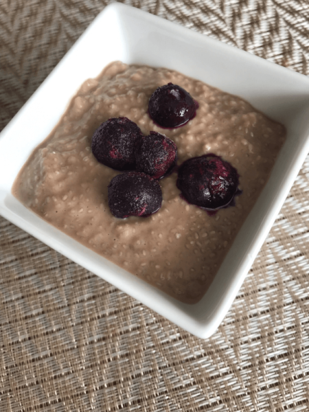 Sugar-free chocolate chia pudding